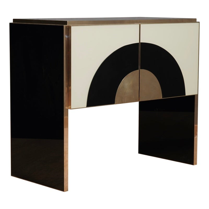 Credenza MidCentury in vetro color crema e nero con ottone