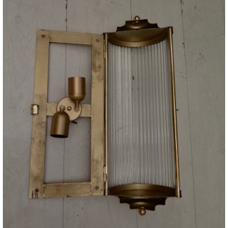 AP 101  Sei appliques di forma semicircolare