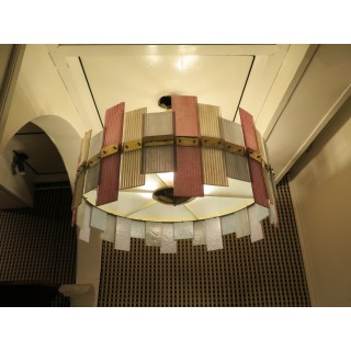 L 77   Lampadario dalla forma circolare in vetro di murano