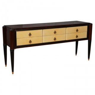 C 125 Cassettiere rettangolare MidCentury in legno di noce e pergamena Italia, 1950